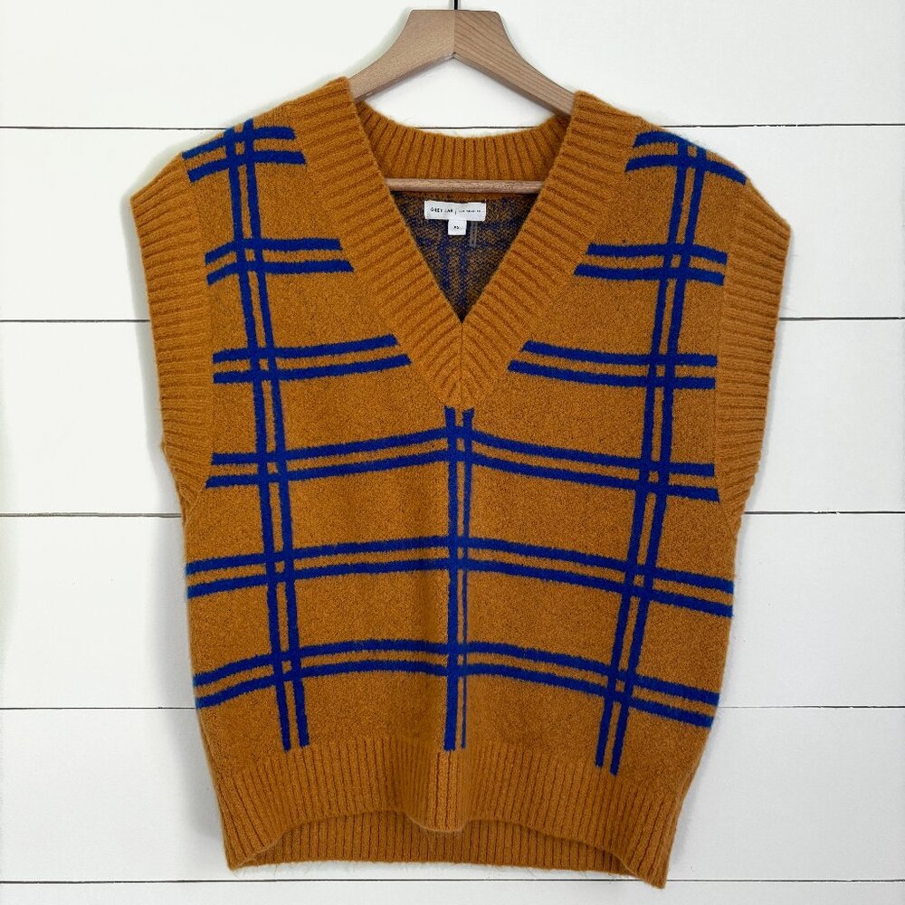 Grey Lab women’s oversized sweater muted orange and blue plaid vest Size Small